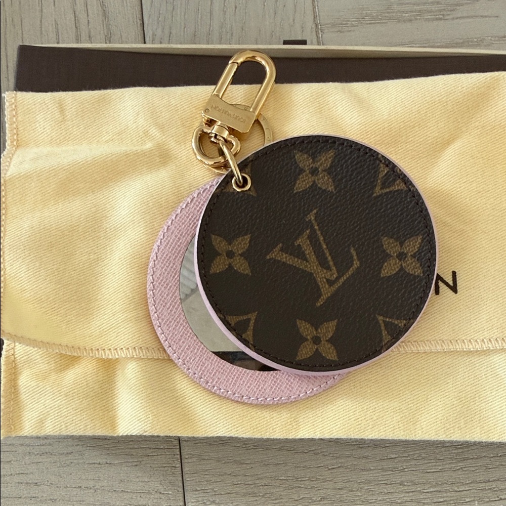Louis Vuitton Monogram Mirror Keychain in Rose Ballerine Pink